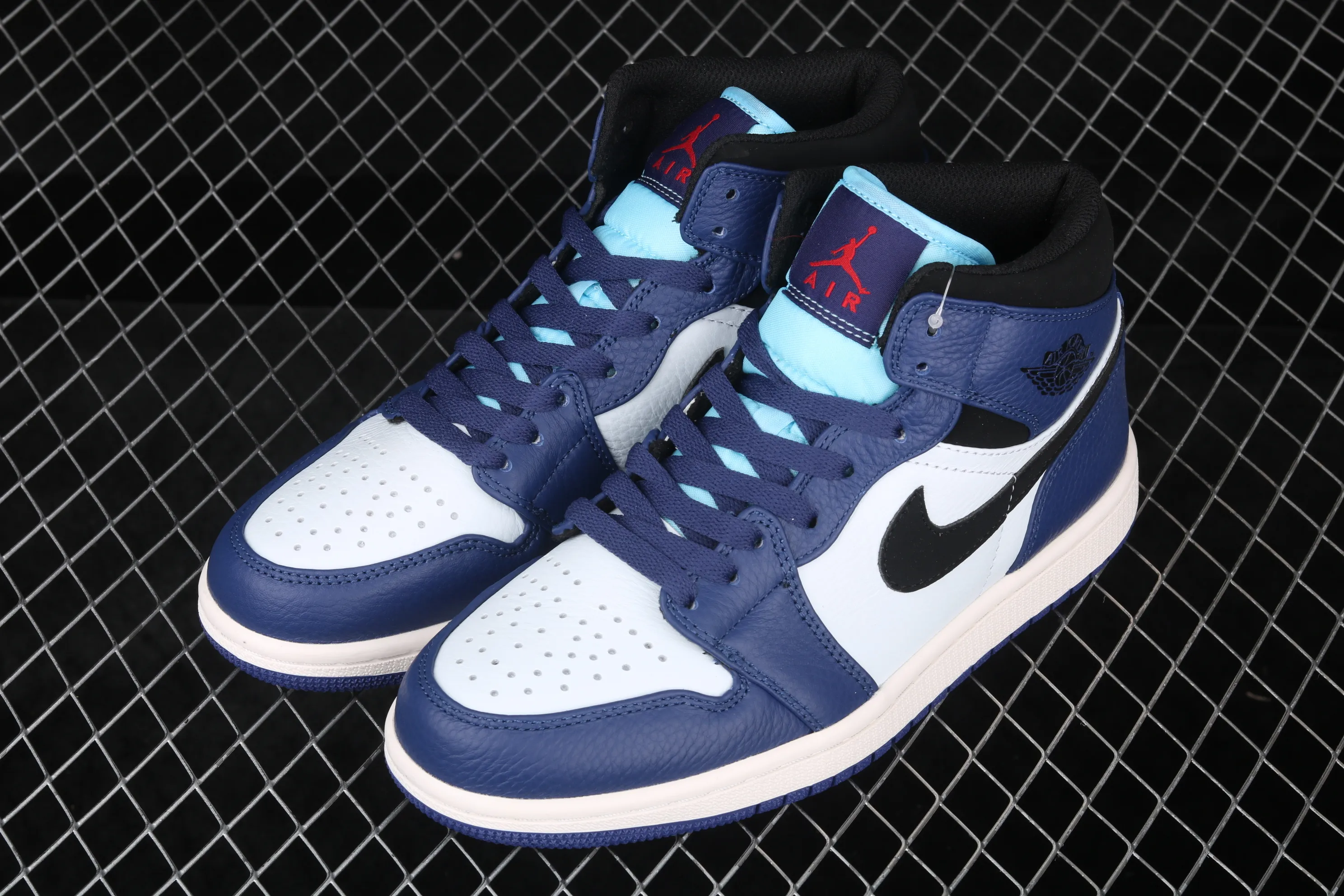 All categories Air Jordan Jordan series basketball shoes Air Jordan 1 Mid Air Jordan 1 Mid AJ1 Joe 1 mid-top‌full head layer‎cultural basketball‌ball‎shoes 852542-400